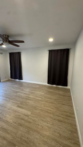 802 Saint Andrews Road 15, Hollywood, FL 33021