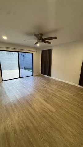 802 Saint Andrews Road 15, Hollywood, FL 33021