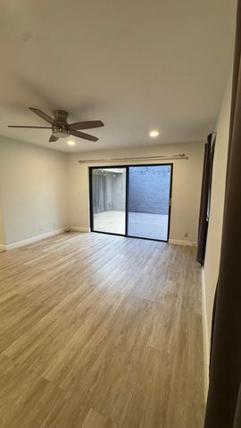 802 Saint Andrews Road 15, Hollywood, FL 33021