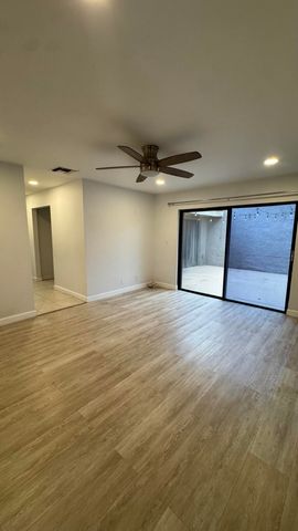 802 Saint Andrews Road 15, Hollywood, FL 33021