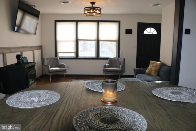 2717 MONMOUTH RD, Jobstown, NJ 08041