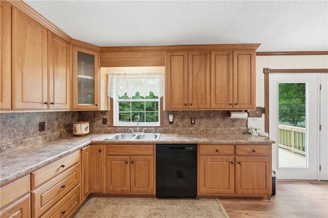 2127 Stoney Creek Church Road, Burlington, NC 27217