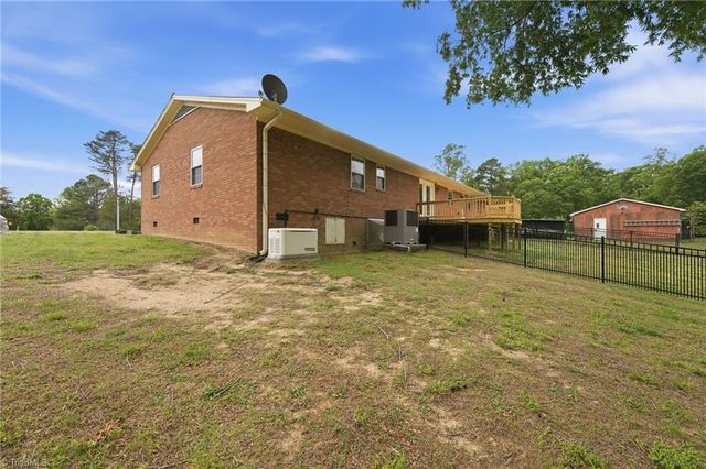 2127 Stoney Creek Church Road, Burlington, NC 27217