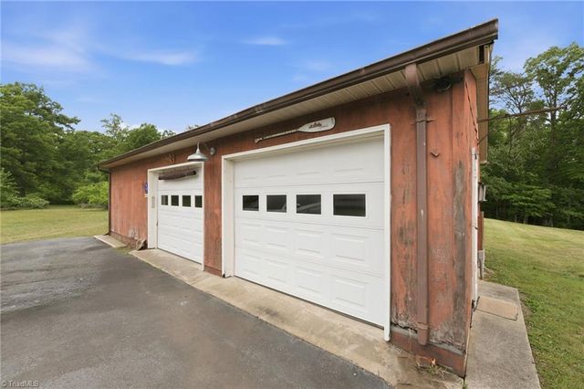 2127 Stoney Creek Church Road, Burlington, NC 27217