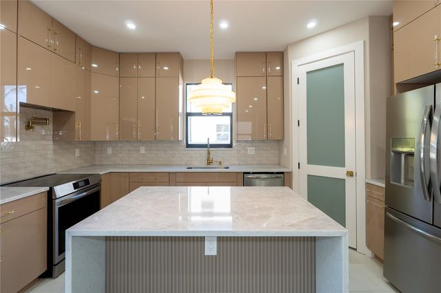 7619 AMHERST STREET, Tampa, FL 33625