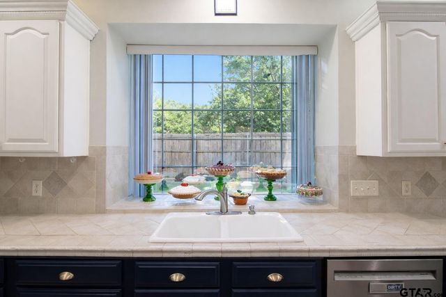 613 Tryon Ct, Tyler, TX 75703