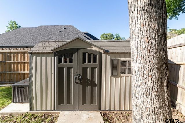 613 Tryon Ct, Tyler, TX 75703