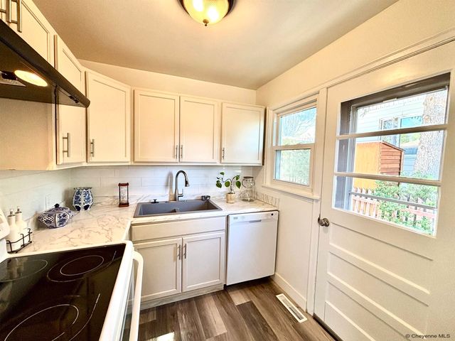 1919 E 22ND ST, Cheyenne, WY 82007