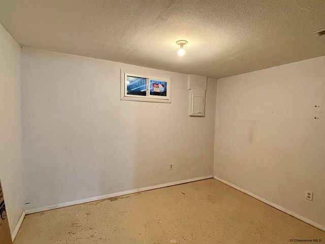 1919 E 22ND ST, Cheyenne, WY 82007