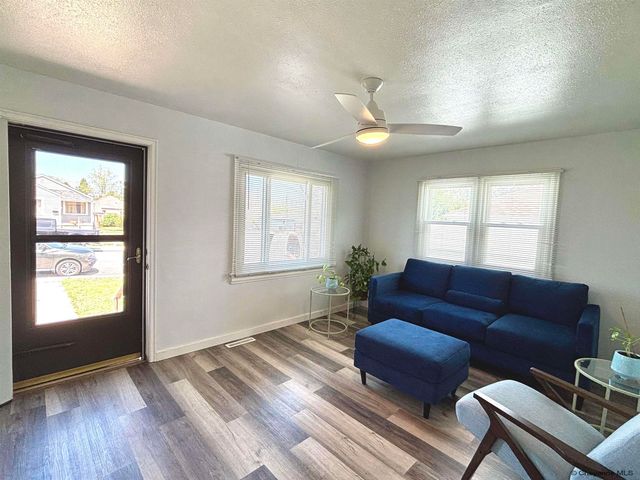 1919 E 22ND ST, Cheyenne, WY 82007