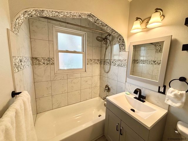 1919 E 22ND ST, Cheyenne, WY 82007