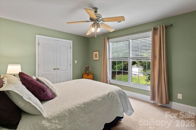 6168 Neptune Drive, Denver, NC 28037