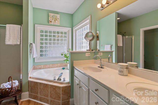 6168 Neptune Drive, Denver, NC 28037
