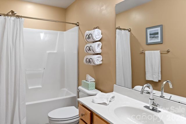 6168 Neptune Drive, Denver, NC 28037