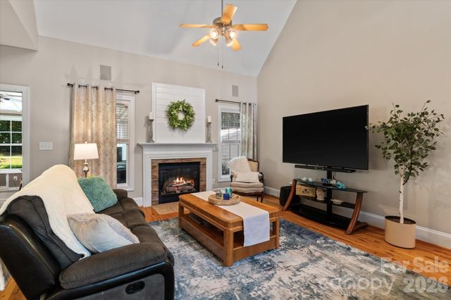6168 Neptune Drive, Denver, NC 28037