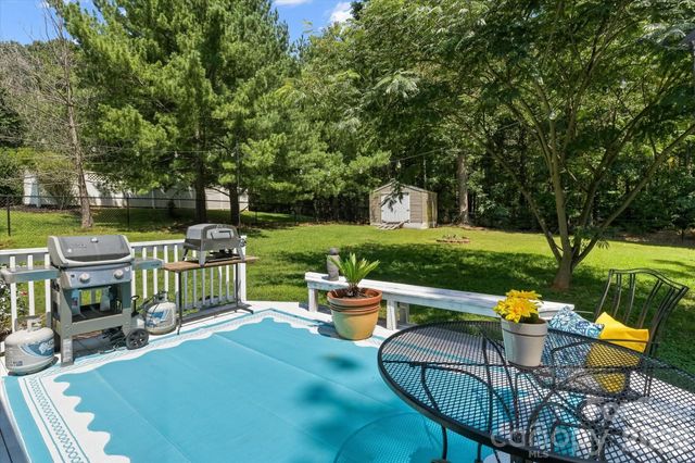 6168 Neptune Drive, Denver, NC 28037