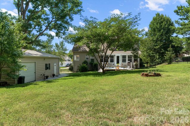 6168 Neptune Drive, Denver, NC 28037