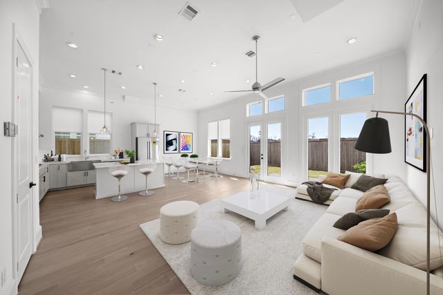 1009 Golden Nectar, Houston, TX 77008