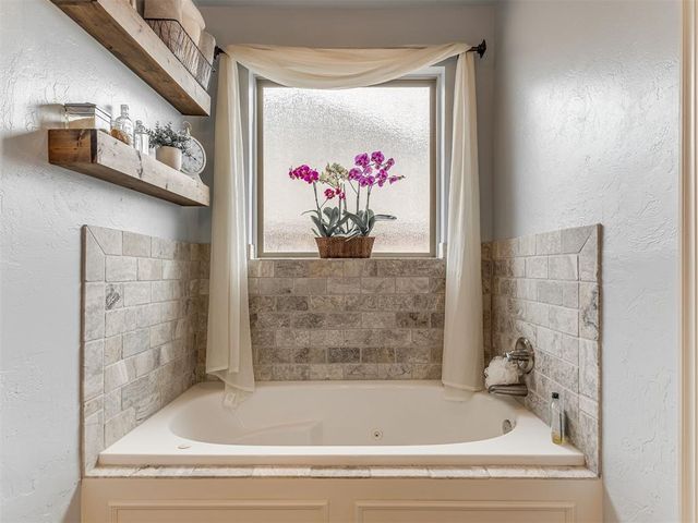 615 Napol Avenue, Edmond, OK 73034