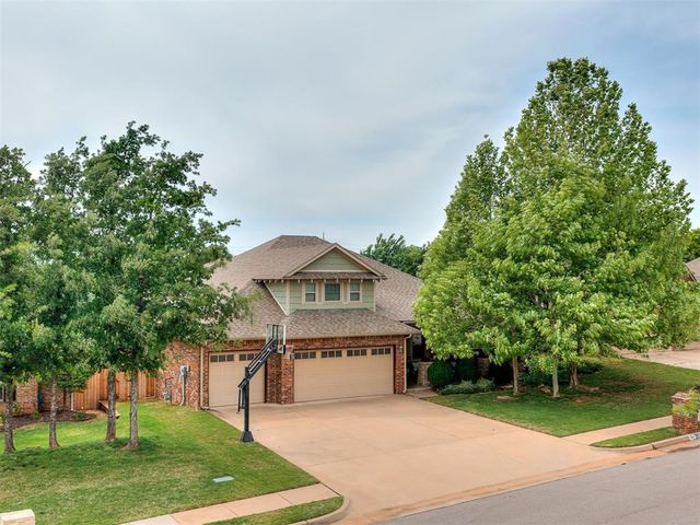 615 Napol Avenue, Edmond, OK 73034