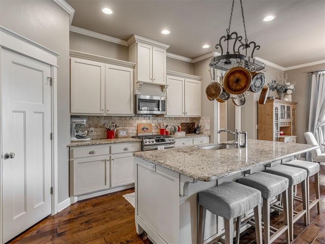 615 Napol Avenue, Edmond, OK 73034