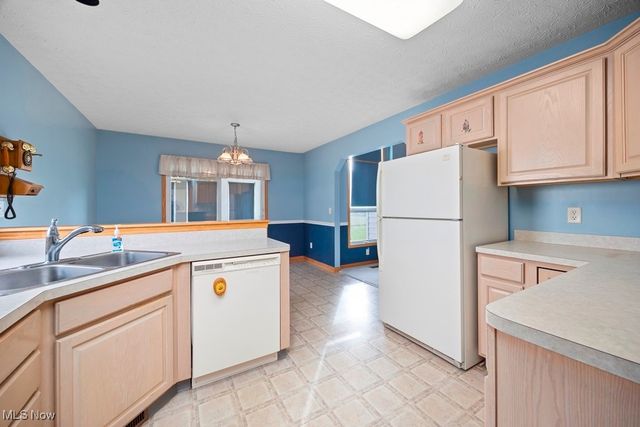 222 Stonehedge Drive, Elyria, OH 44035