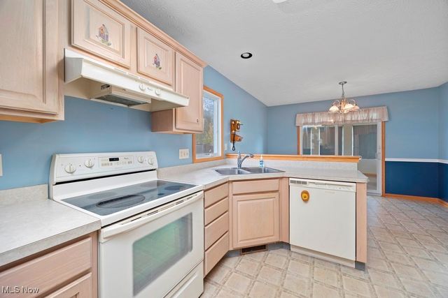 222 Stonehedge Drive, Elyria, OH 44035