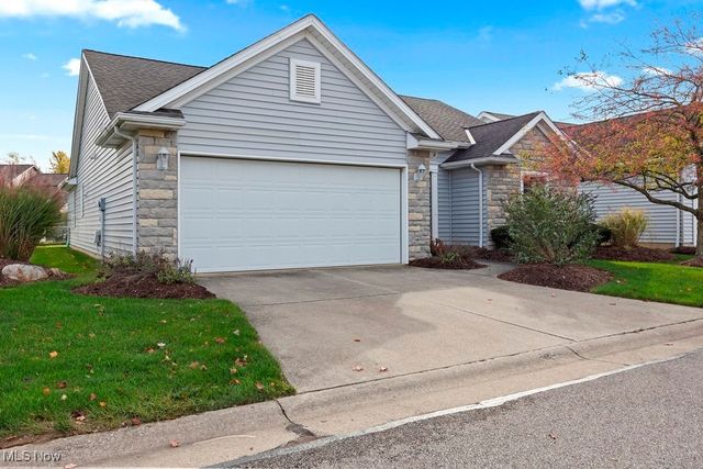 222 Stonehedge Drive, Elyria, OH 44035