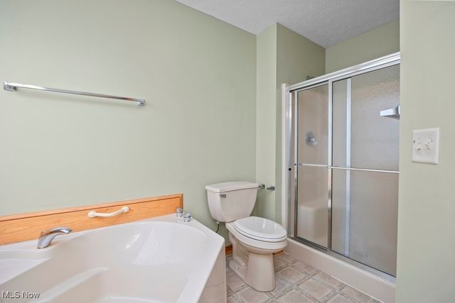 222 Stonehedge Drive, Elyria, OH 44035