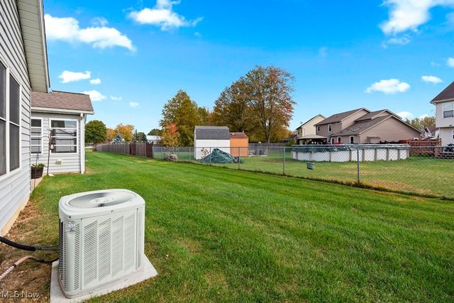 222 Stonehedge Drive, Elyria, OH 44035