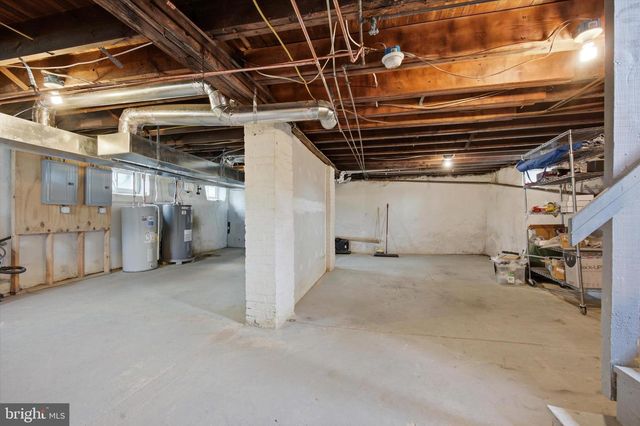 101 N EAGLE RD, Havertown, PA 19083