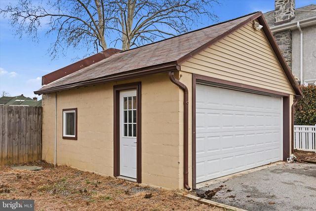 101 N EAGLE RD, Havertown, PA 19083