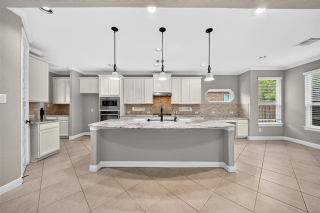 6234 Avon Landing Lane, Spring, TX 77379