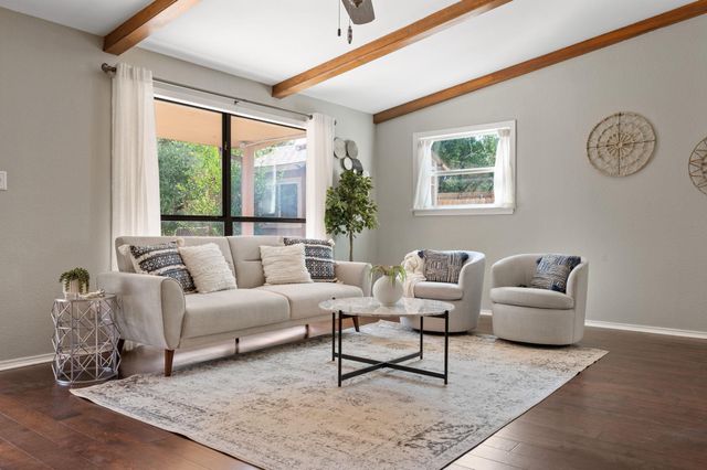 20807 Boggy Ford RD, Lago Vista, TX 78645