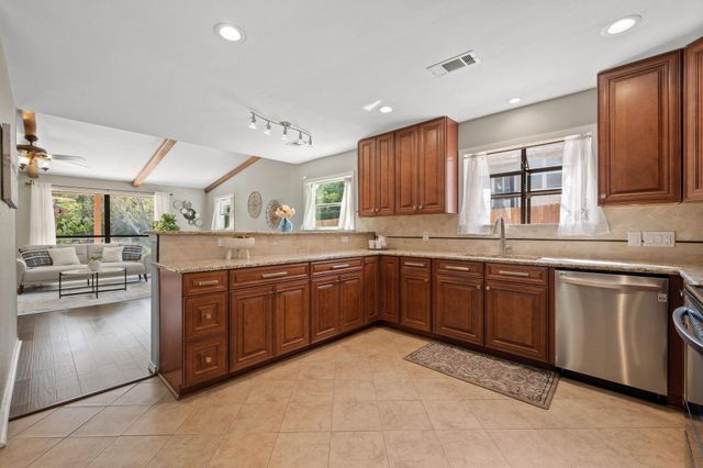 20807 Boggy Ford RD, Lago Vista, TX 78645