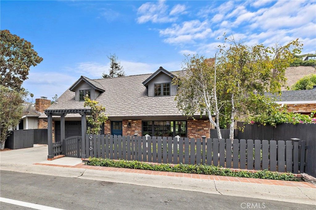 916 Bluebird Canyon Drive, Laguna Beach, CA 92651 — photo 2