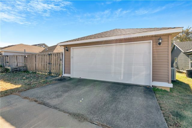 4486 Alberta Street, Fayetteville, AR 72704