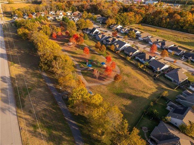 4486 Alberta Street, Fayetteville, AR 72704