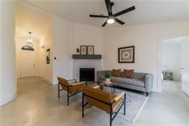 1309 Piney Creek LN, Cedar Park, TX 78613