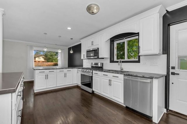 19232 Kedzie Avenue, Flossmoor, IL 60422