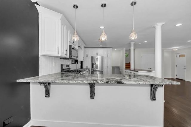 19232 Kedzie Avenue, Flossmoor, IL 60422