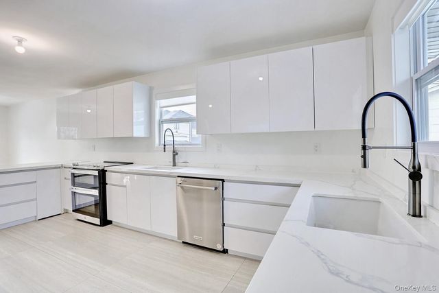 3 Stonehouse Drive, Spring Valley, NY 10977