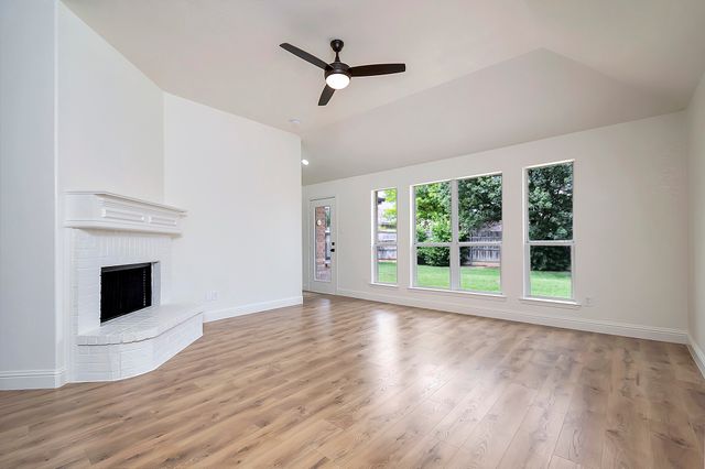 325 Foreston Drive, Roanoke, TX 76262