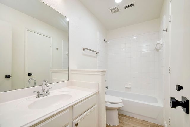325 Foreston Drive, Roanoke, TX 76262