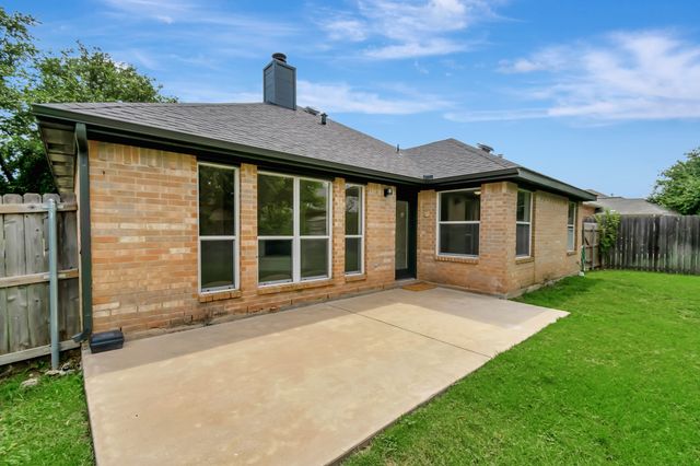 325 Foreston Drive, Roanoke, TX 76262