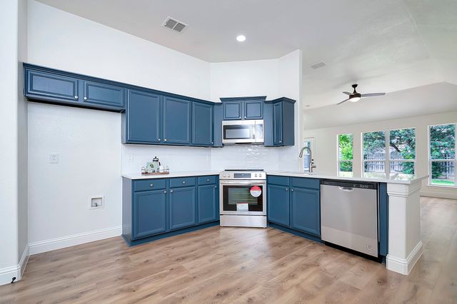 325 Foreston Drive, Roanoke, TX 76262