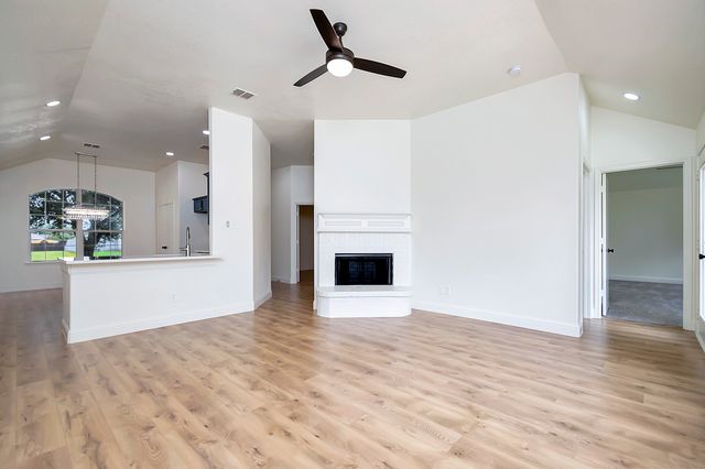 325 Foreston Drive, Roanoke, TX 76262