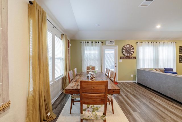 2823 Rustic Hills DR, Round Rock, TX 78665