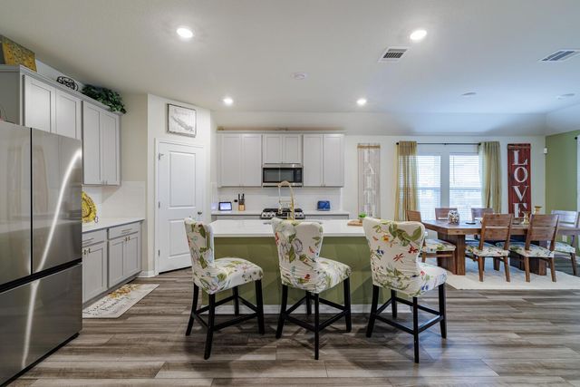 2823 Rustic Hills DR, Round Rock, TX 78665