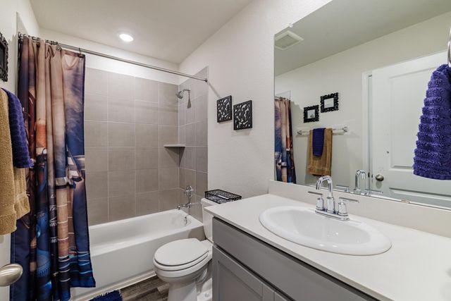 2823 Rustic Hills DR, Round Rock, TX 78665